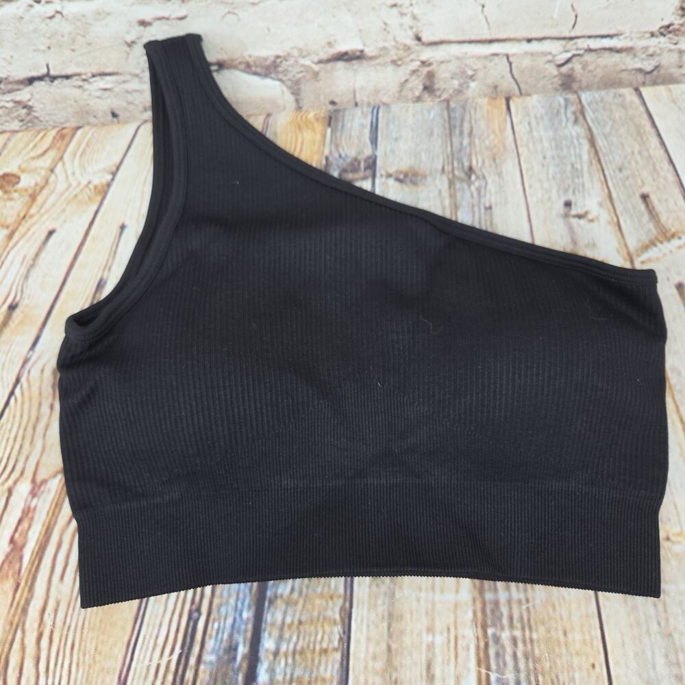 OQQ Sports Bra Size Medium Seamless Black Halter Top NEW Lightly Padded